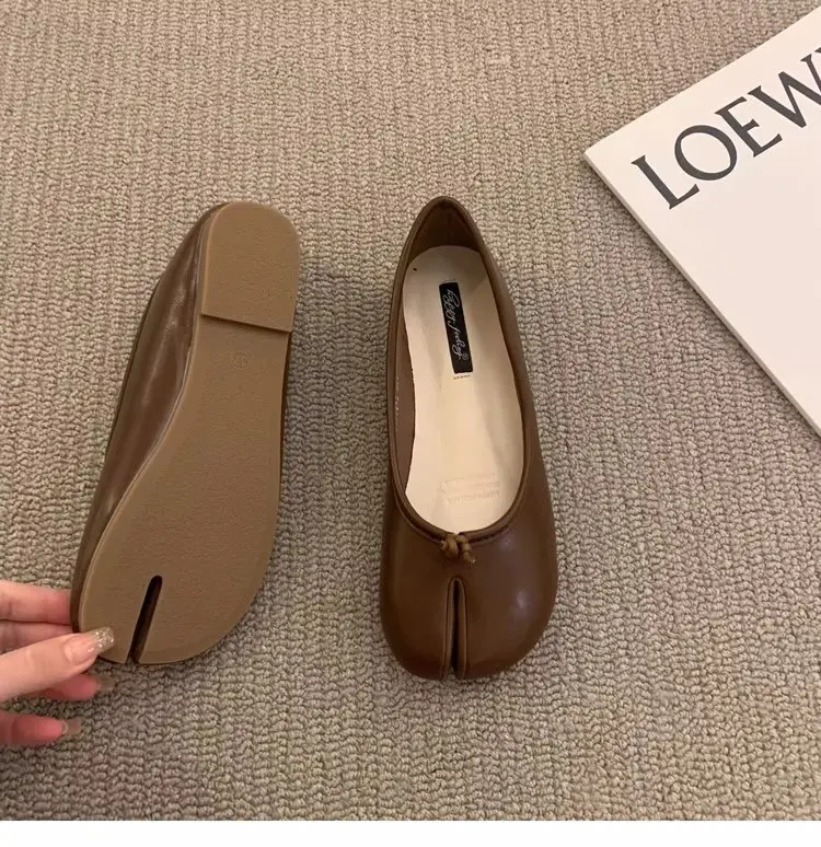 Japanese Style Tabi Ninja Shoes Women Cozy PU Leather Flats Split